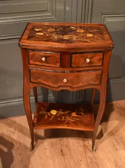 Table chiffonnière de style Louis XV de Gouffé