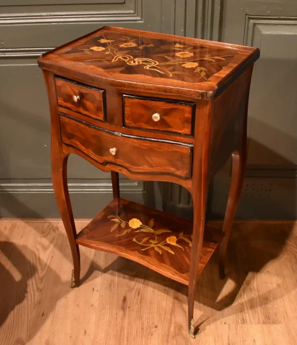 ルイ15世様式のシフォニエールテーブル