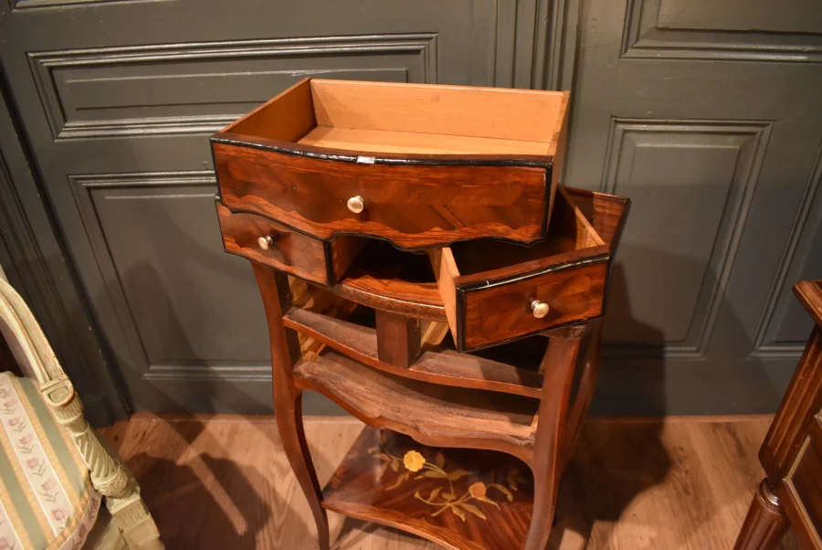 ルイ15世様式のシフォニエールテーブル