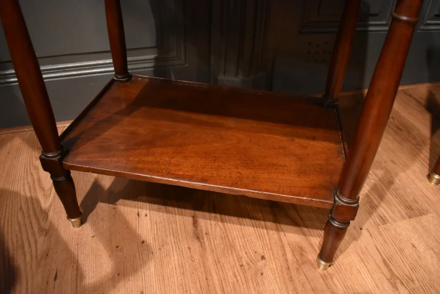 Table chiffonnière en acajou Directoire