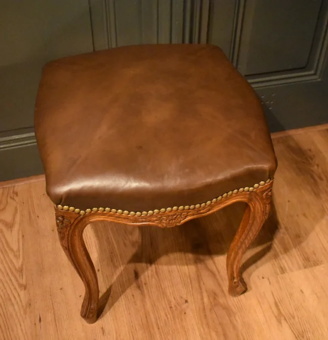 Tabouret de style Louis XV