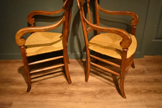 Paire de fauteuils paillés d'époque Restauration