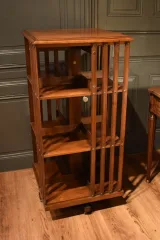 Bibliothèque tournante en noyer