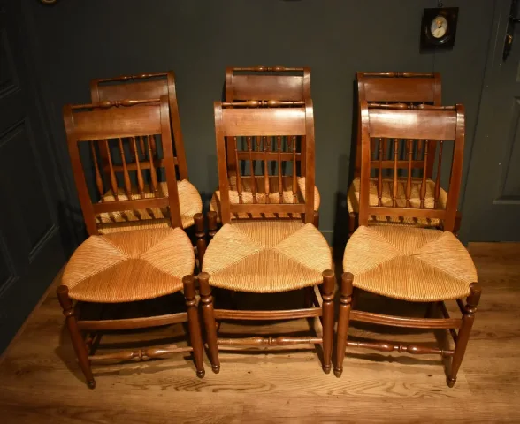 Stel van zes stoelen Restauration