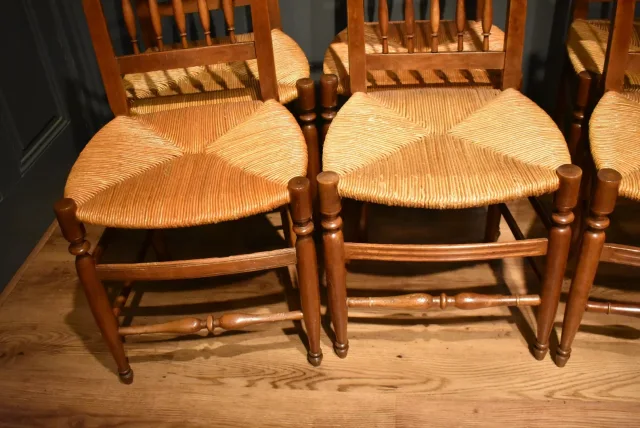 Stel van zes stoelen Restauration