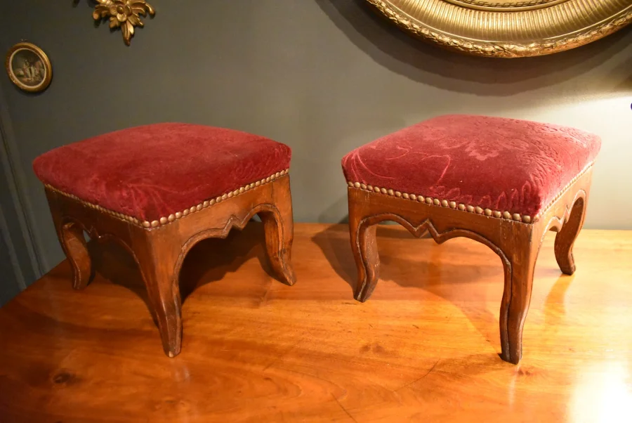 Paire de petits tabourets