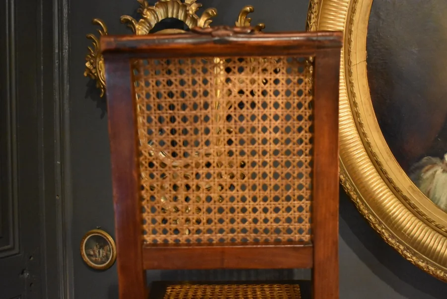 Chaise d'enfant de style Louis XVI