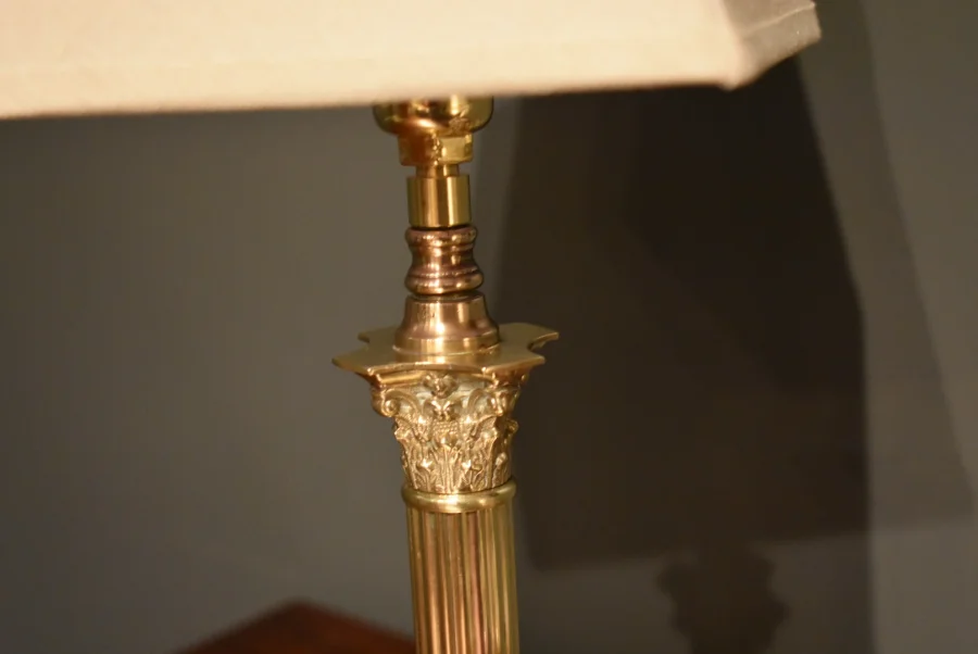 Petite lampe de style Empire
