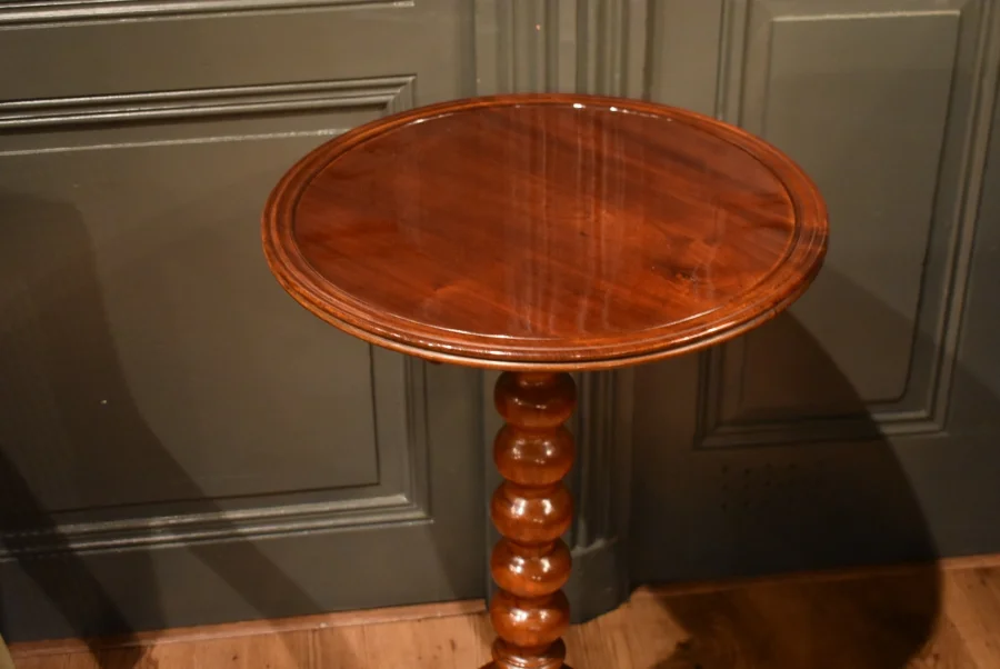 TILT TOP OCCASIONAL TABLE