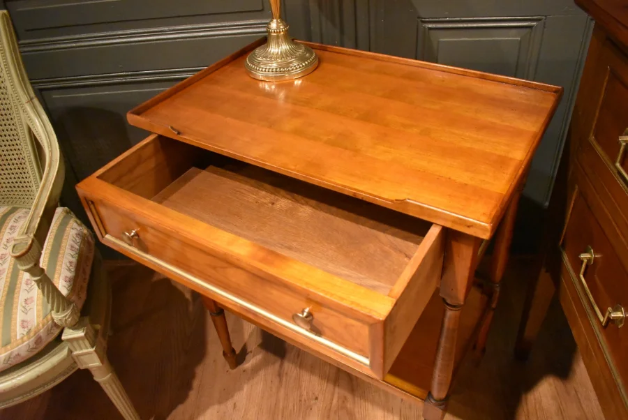 Table d'appoint de style Directoire