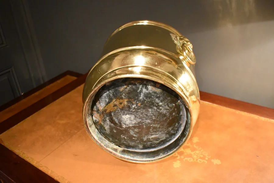 Cache pot en laiton