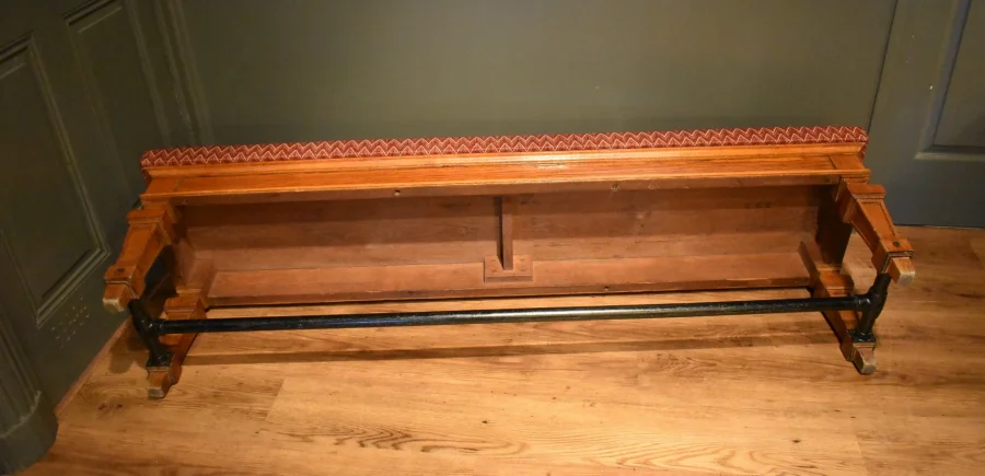 Grande banquette de style Louis XIV