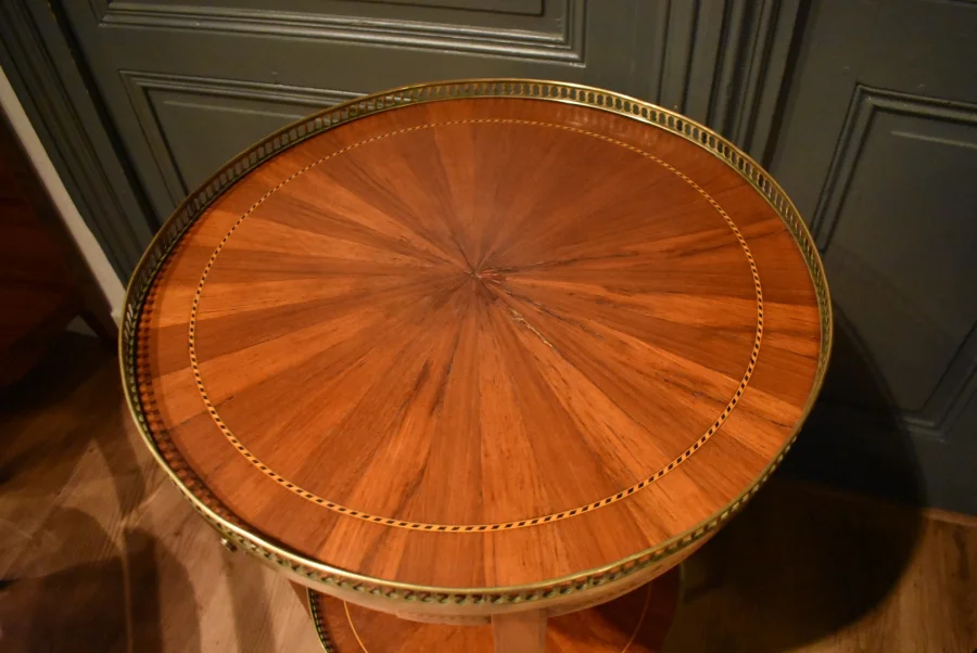 Table à deux plateaux de style Louis XVI