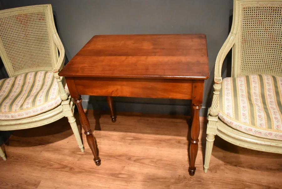 Table à écrire en acajou