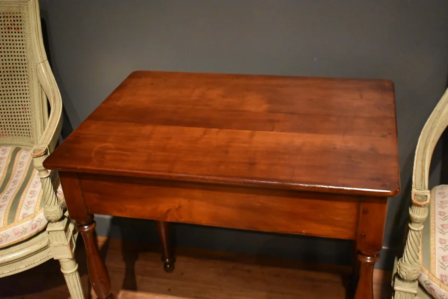 Table à écrire en acajou