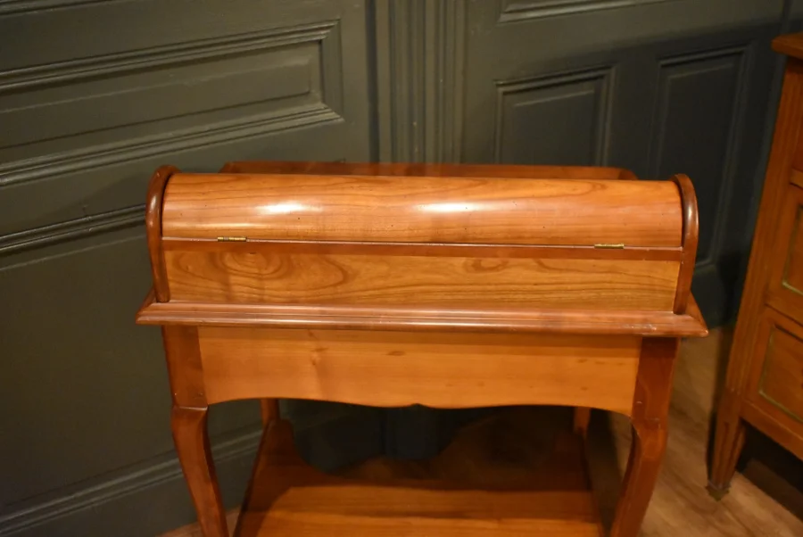 Petit bureau en merisier