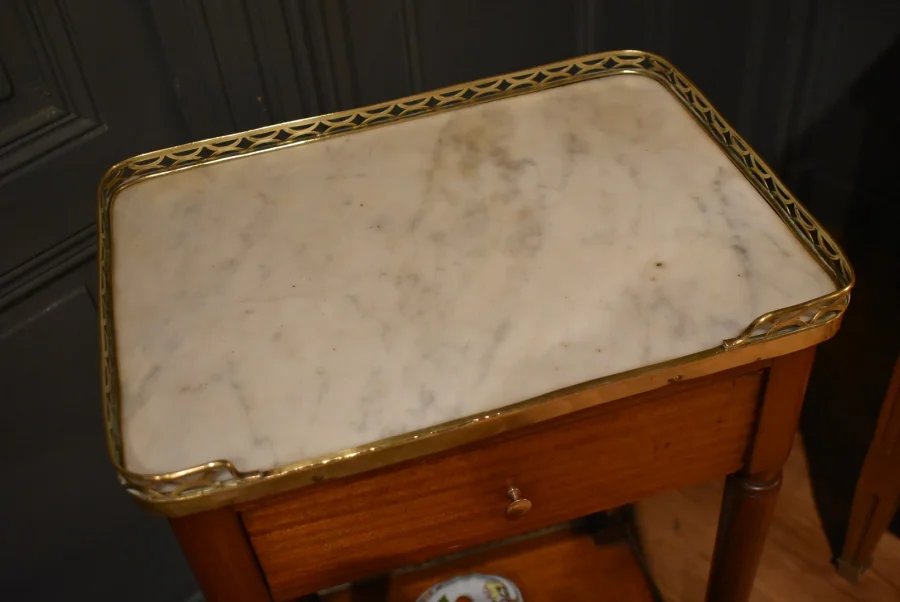 Chevet en acajou de style Directoire