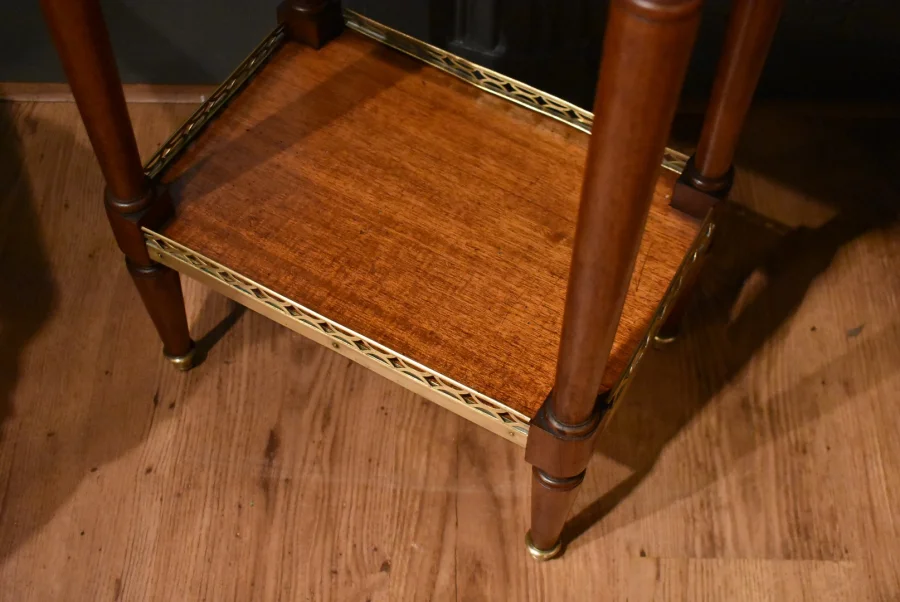 Chevet en acajou de style Directoire