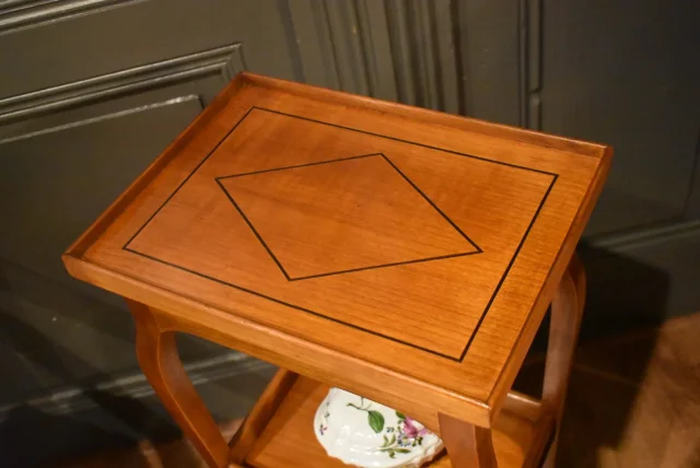Petite table d'appoint Louis XV