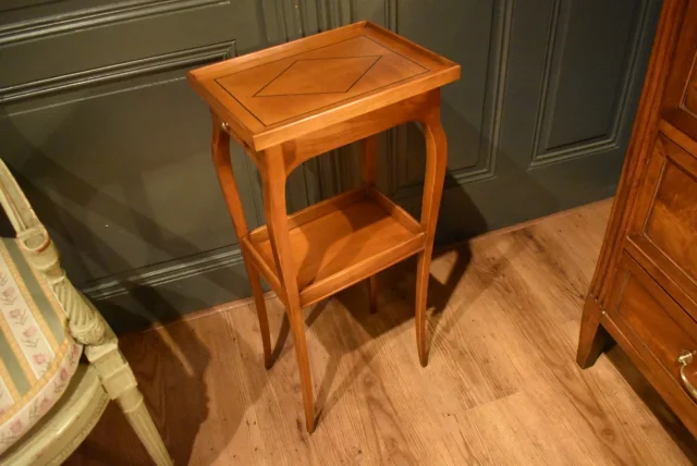 Petite table d'appoint Louis XV