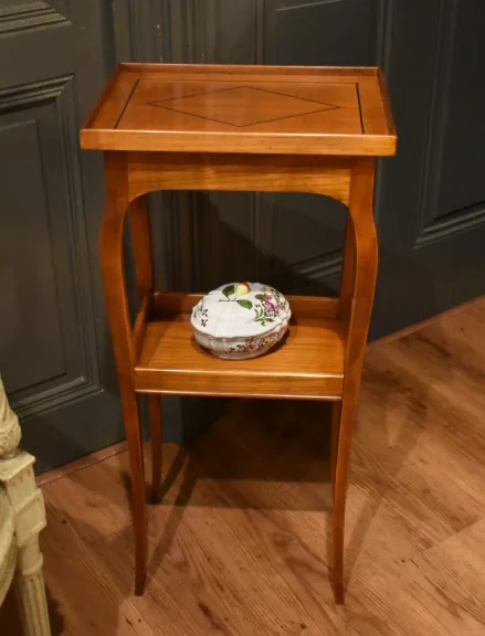 Petite table d'appoint Louis XV