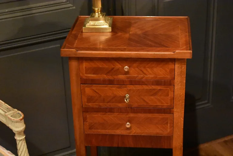 Chevet de style Louis XVI