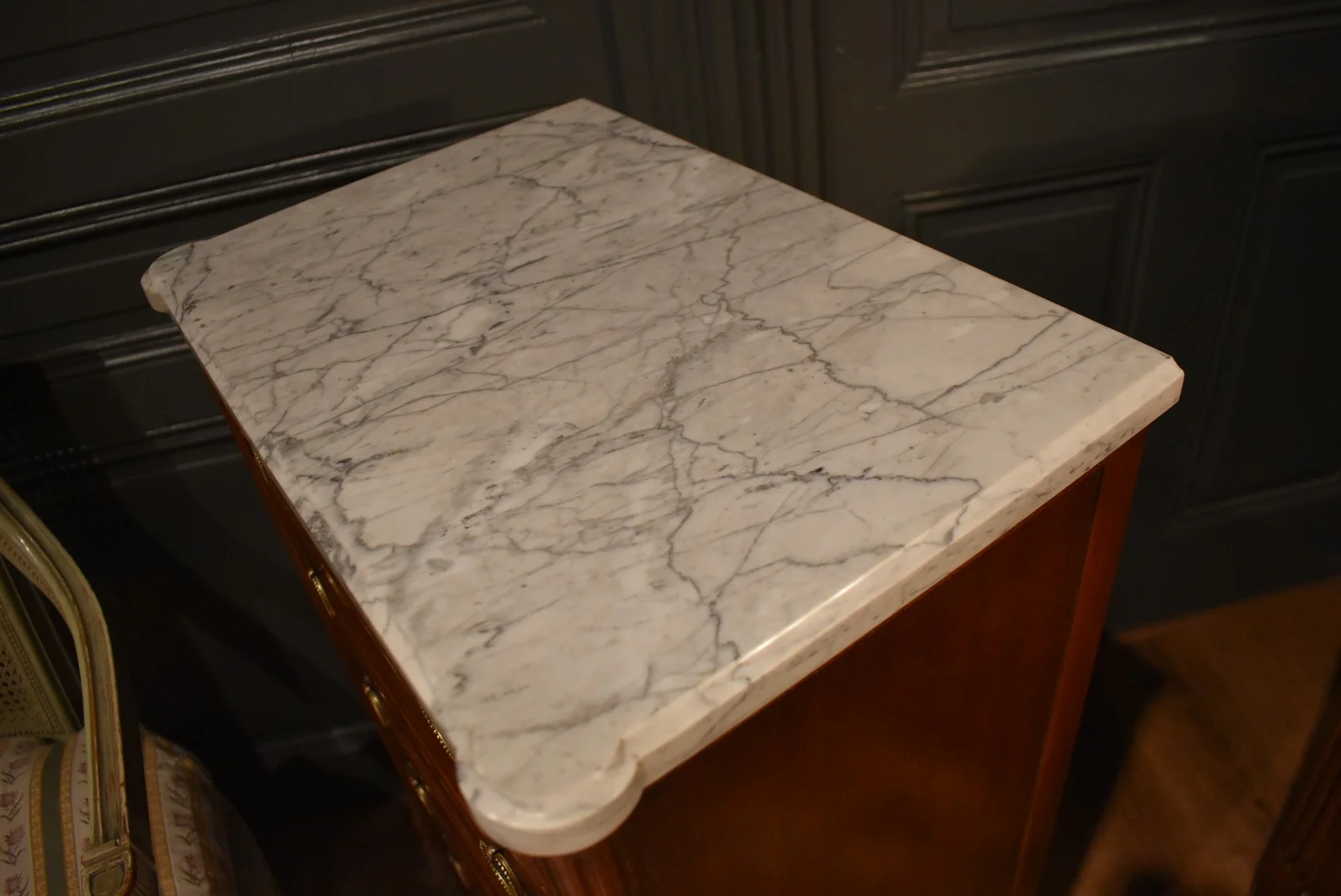 Semainier style Louis XVI en acajou — Very good condition