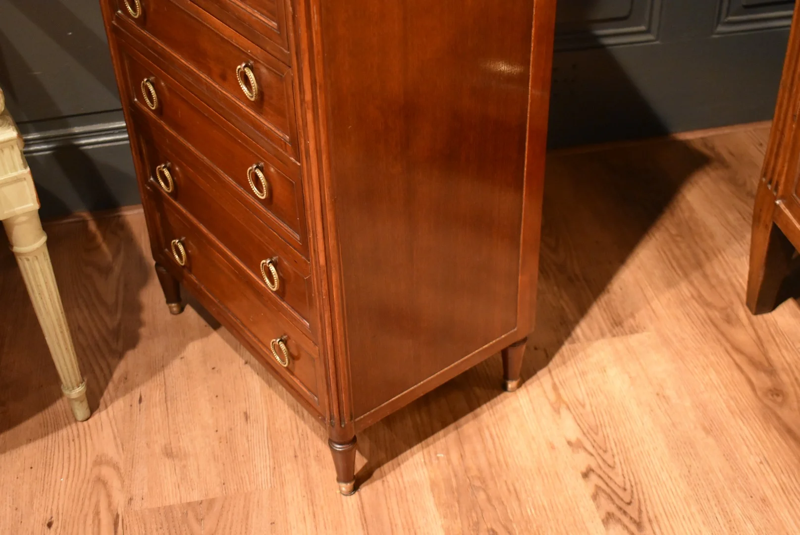 Semainier style Louis XVI en acajou — Very good condition