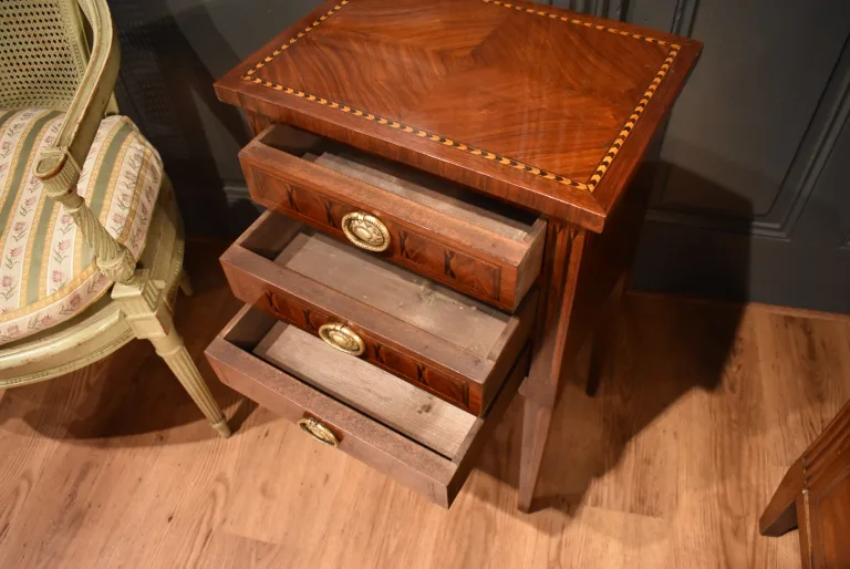 Chevet de style Louis XVI