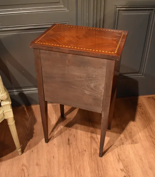 Chevet de style Louis XVI