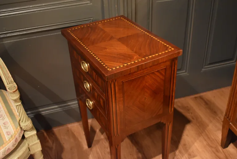 Chevet de style Louis XVI