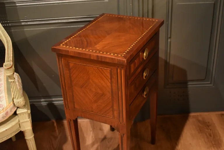 Chevet de style Louis XVI