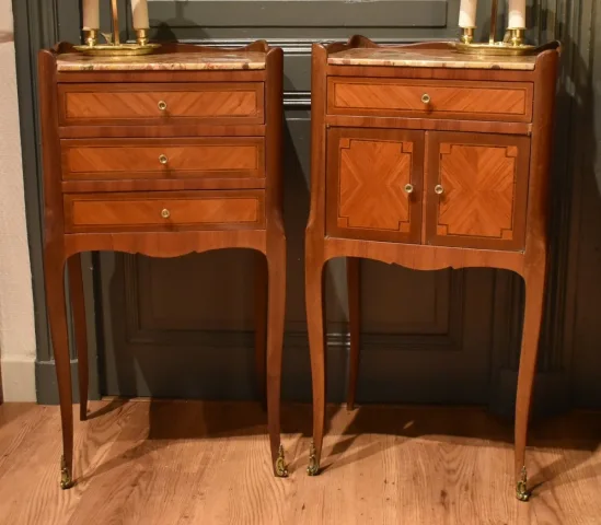 Paire de chevets de style Louis XV — Très bon état