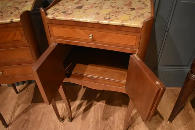 Paire de chevets de style Louis XV — Très bon état