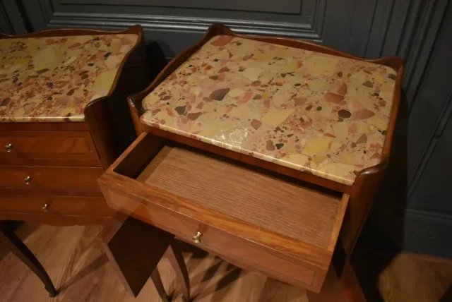 Paire de chevets de style Louis XV — Très bon état