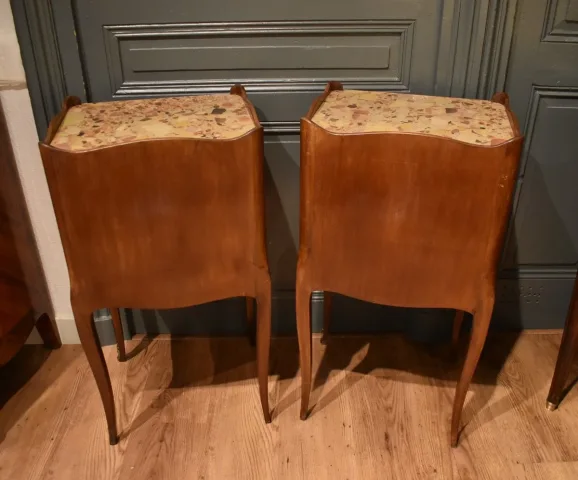 Paire de chevets de style Louis XV — Très bon état