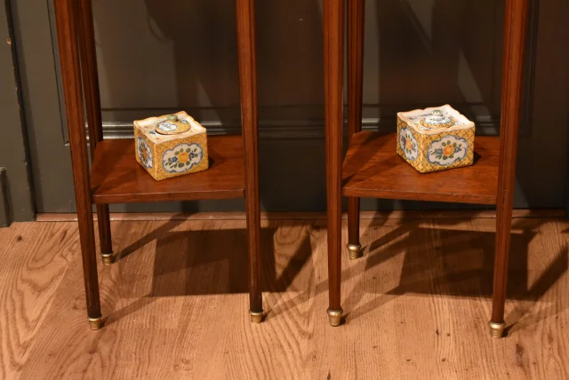 Pair of small Louis XVI style bedside tables — Very good condition
