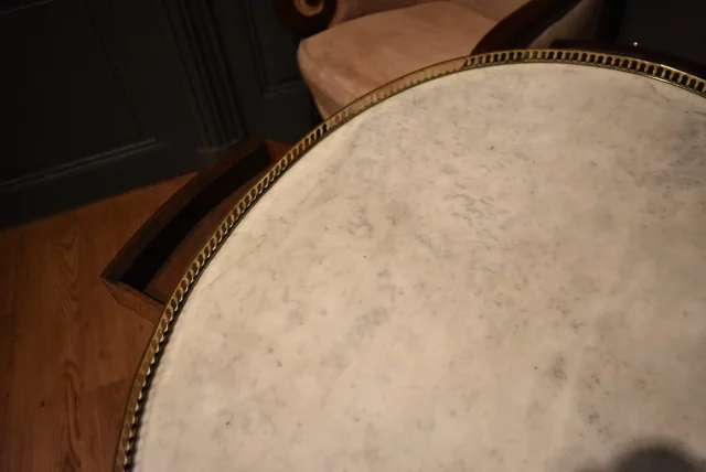 Table bouillotte ovale de style Louis XVI — Très bon état