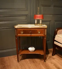 Piccola console in stile Luigi XVI