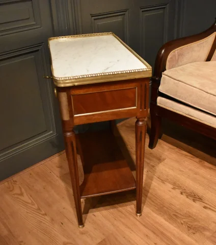 Petite console de style Louis XVI — Très bon état