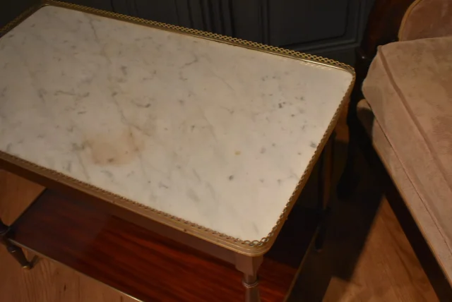 Couchtisch im Louis-XVI-Stil — Sehr guter Zustand