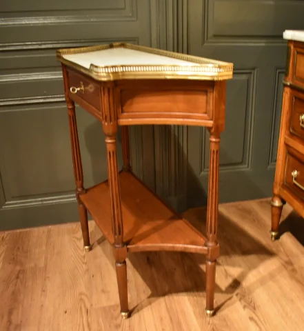 Konsole im Louis-XVI-Stil aus Mahagoni — Sehr guter Zustand