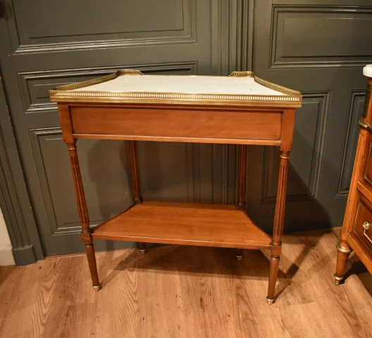 Konsole im Louis-XVI-Stil aus Mahagoni — Sehr guter Zustand