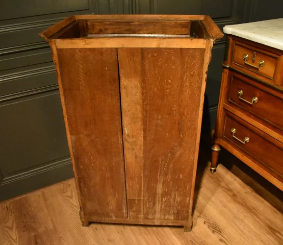 Louis-Philippe walnut small cabinet — Very good condition
