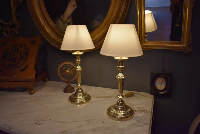 Paire de lampes de style Louis XVI — Très bon état