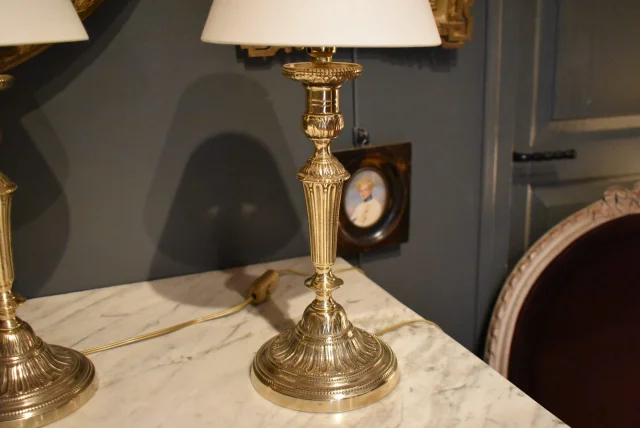 Paire de lampes de style Louis XVI — Très bon état