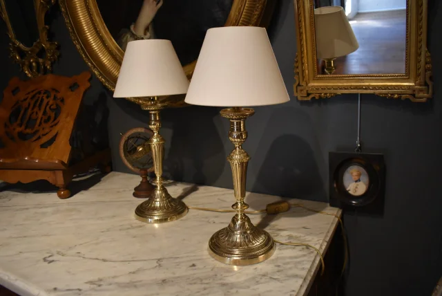 Paire de lampes de style Louis XVI — Très bon état