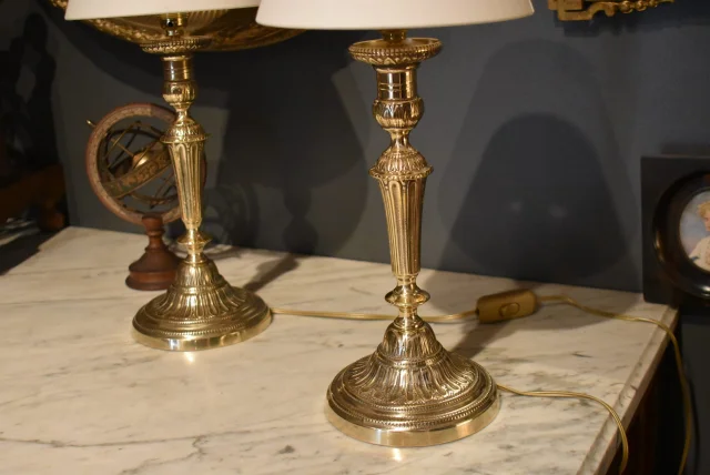Paire de lampes de style Louis XVI — Très bon état