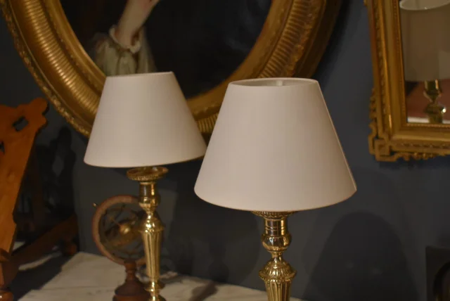 Paire de lampes de style Louis XVI — Très bon état