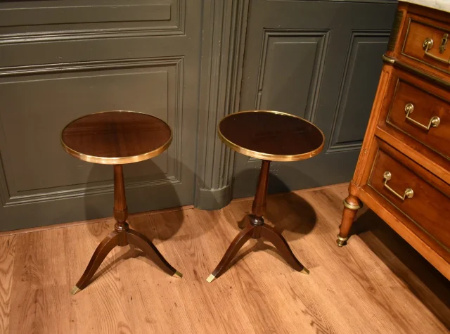 Pair of small guéridons — Good condition